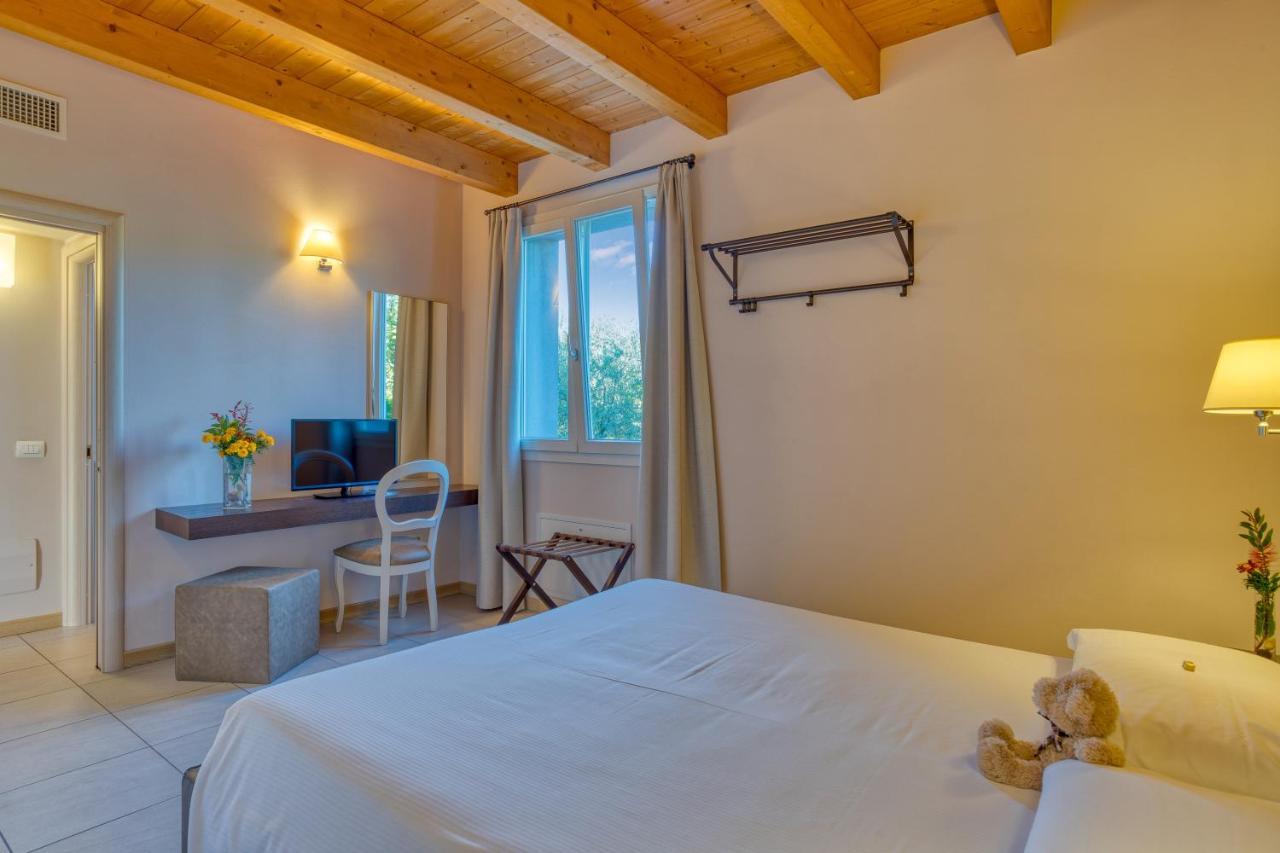 דסנזאנו דל גארדה Agriturismo Corte Aurea מראה חיצוני תמונה