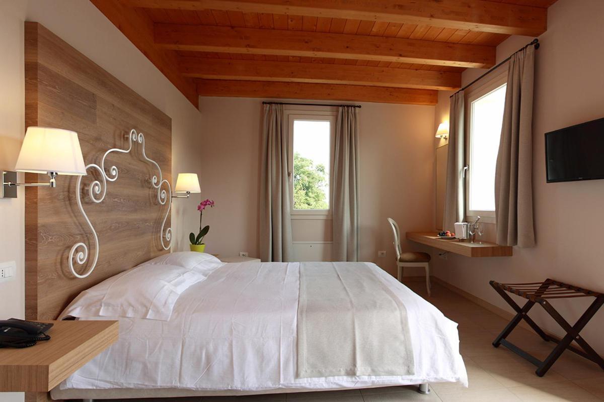 דסנזאנו דל גארדה Agriturismo Corte Aurea מראה חיצוני תמונה