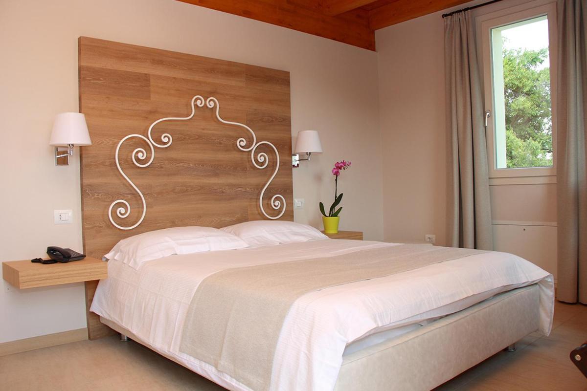 דסנזאנו דל גארדה Agriturismo Corte Aurea מראה חיצוני תמונה