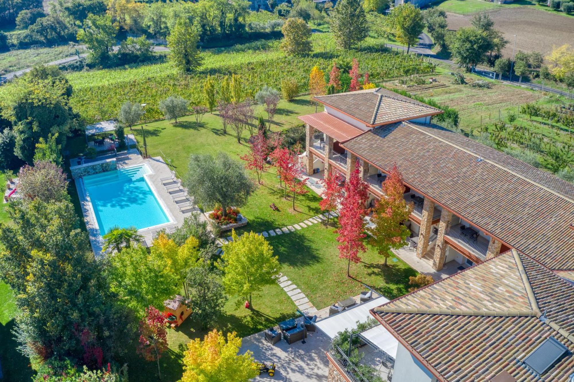 דסנזאנו דל גארדה Agriturismo Corte Aurea מראה חיצוני תמונה