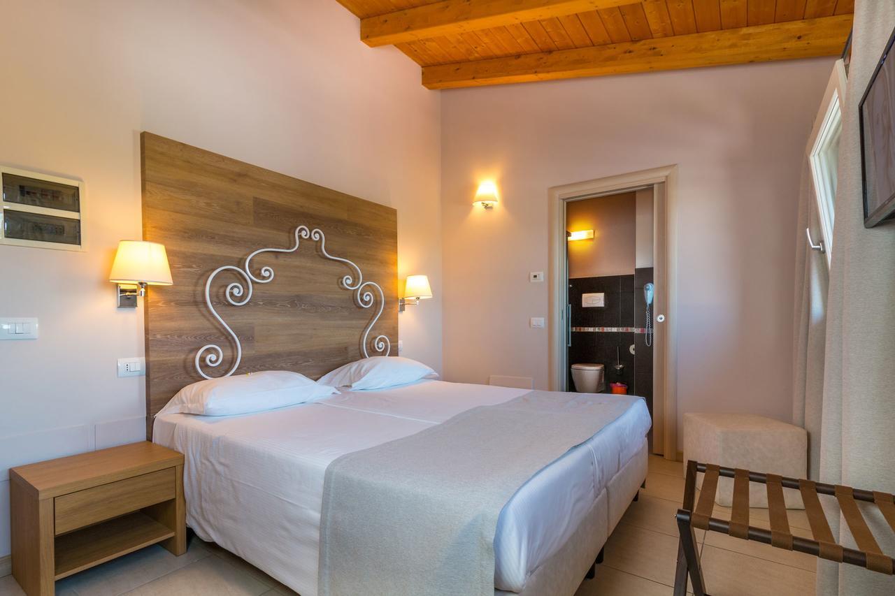 דסנזאנו דל גארדה Agriturismo Corte Aurea מראה חיצוני תמונה