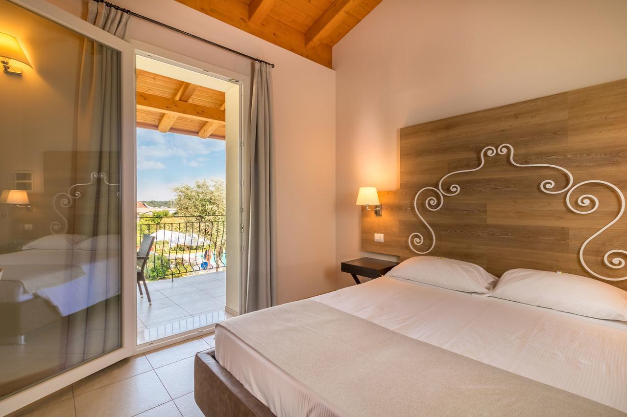 דסנזאנו דל גארדה Agriturismo Corte Aurea מראה חיצוני תמונה