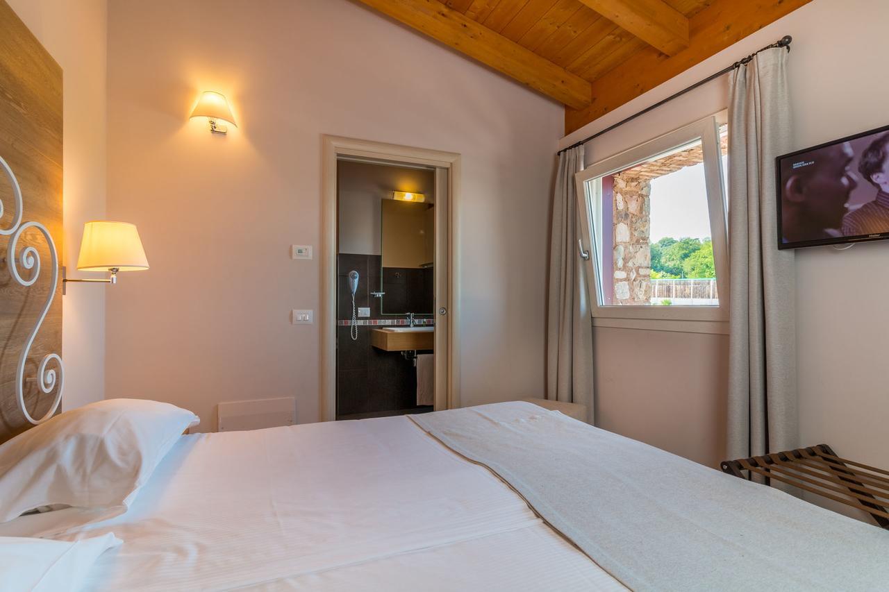דסנזאנו דל גארדה Agriturismo Corte Aurea מראה חיצוני תמונה